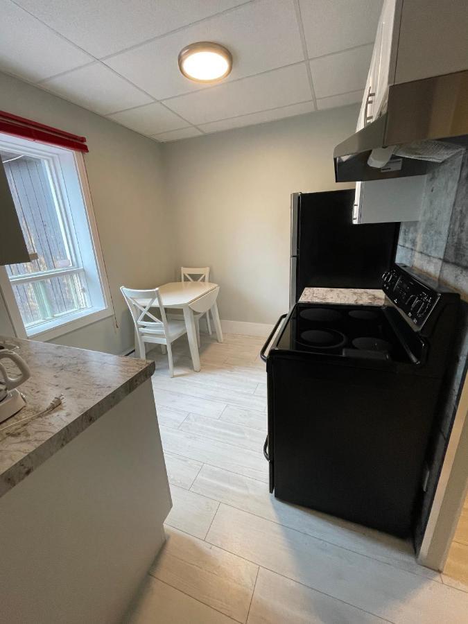 Le Convivial Apartamento Rouyn Exterior foto